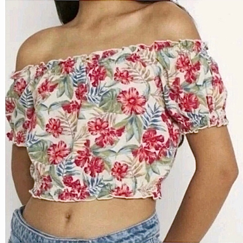 AE - Tropical Off Shoulder Crop Tee